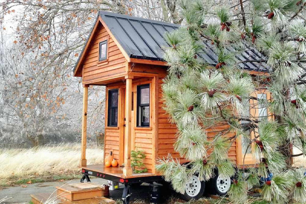 How To Live A Simple Life In A Tiny House For Under 10k | Awesome Guide